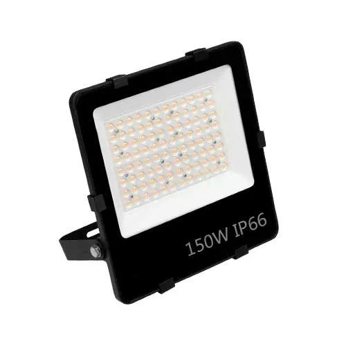 Track lighting with swivel heads for precise aimingLED Breedstraler 150W IP66 Waterdicht 150lm/W - Pro High lumen Philips-driver Track lighting with swivel heads for precise aimingLED Breedstraler 150W IP66 Waterdicht 150lm/W - Pro High lumen Philips-driver